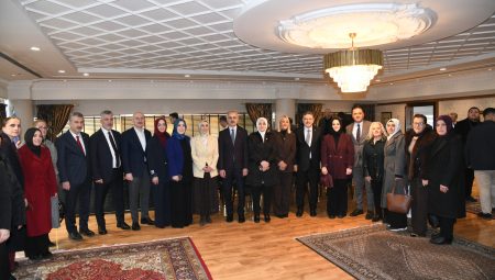 Trabzon’da bayramlaşma töreni düzenledi