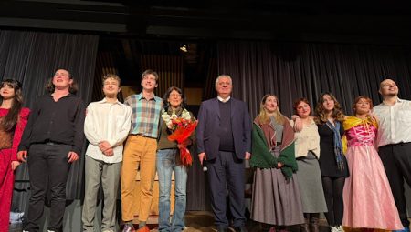 Yalova’da “Sevgili Doktor” oyunu sahnelendi