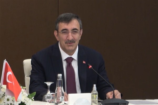 Yılmaz: Cumhurbaşkanına yönelik hakaretler kabul edilemez
