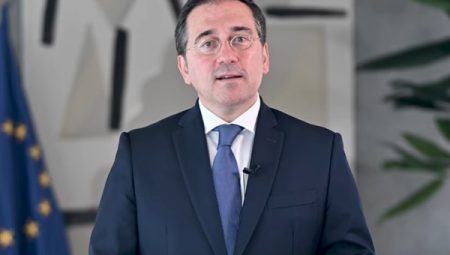 Albares: Çin ile ilişkileri Stratejik Diyalog seviyesine yükseltiyoruz