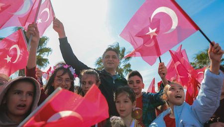 Aliağa’da 23 Nisan ve TBMM’nin 106. yıl dönümü kutlandı