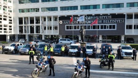 Antalya’da toplu taşıma araçlarına denetim