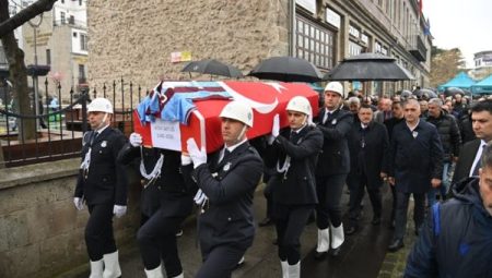 Atay Aktuğ için Trabzon’da tören düzenlendi