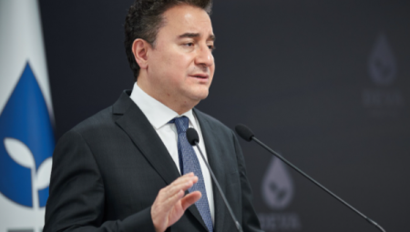 Babacan: Yeni bir siyasi alternatifin inşası gerekli
