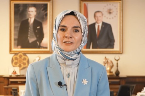 Bakan Göktaş: Çocukların mutluluğuna vesile olmak için çalışıyoruz