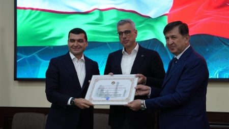 Bakan Memişoğlu, Özbekistan’da Buhara Tıp Merkezi’ni bir araya geldi