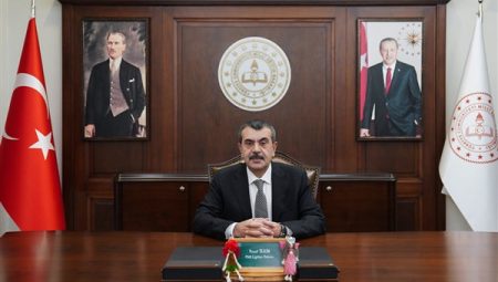 Bakan Tekin, Uluslararası Vuslat Platformu programına dahil vuku buldu