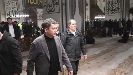 Başkan Erkan Aydın Bursa’da fetih duasına iştirak etti