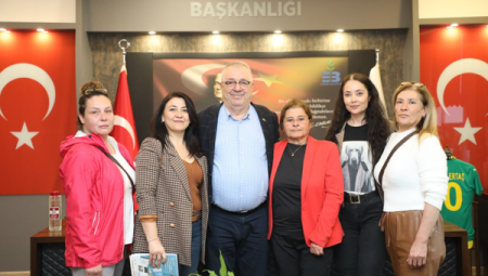 Başkan Ertaş, hayvanseverlerle bir araya geldi