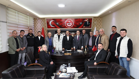 Başkan Gökçe esnaf ve vatandaşlarla bir araya geldi