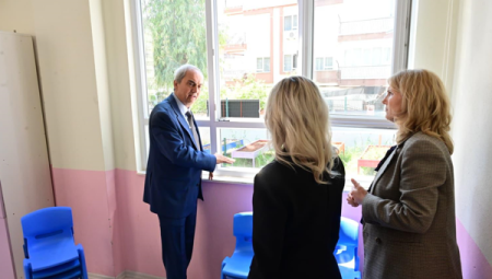 Başkan Kocagöz’den bir günde 4 okul ziyareti