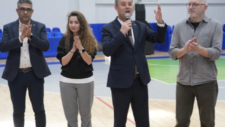 Başkan Sarıkurt, ÇBSK voleybol takımlarıyla bir araya geldi