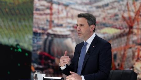 Bayraktar: Doğal gaz geçişinde Hürmüz’ü kullanmıyoruz