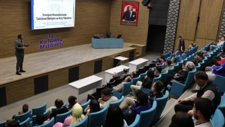Belediye personeline ‘vargı doğurucu iletişim’ eğitimi – Kütahya’da