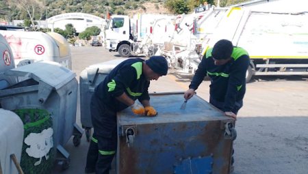 Bodrum’da yeni konteynerların dağıtım çalışması yürütülüyor