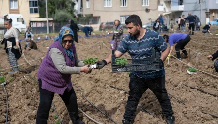 Bornova’da umut toprakla büyüyor