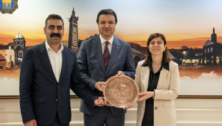 Bucak ve Hatun, Saadet Partisi Genel Başkanı Arıkan ile bir araya geldi