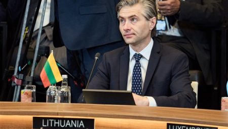 Budrys, Çek Dışişleri Bakanı Macinka ile Lüksemburg’da buluştu