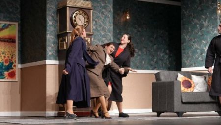 “Bugün Git, Yarın Gel” oyunu seyirciyle bir araya geldi