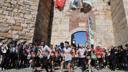 Bursa’da carpici gelisme: tarihsel kent koşusu için nefesler tutuldu