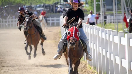 Bursa’nın Fethi’nin 700’üncü yılında ‘Rahvan At Yarışları’ heyecanı… 78 at birinciliğe koştu