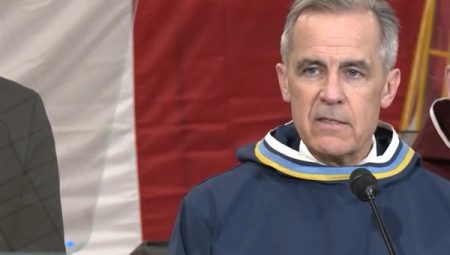 Carney, Humboldt kazası kurbanlarını andı