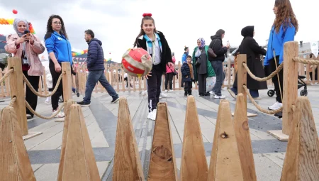 Çocuklara özel meydan: Bursa Osmangazi’de carpici gelisme