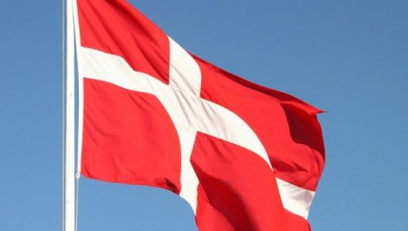 Danimarka, Hürmüz Boğazı’nın yeniden açılmasına ilişkin ortak bildiriyi resmileştirdi