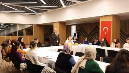 Denizli’de kadın girişimcilere dijital dünyada etkin adım