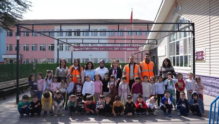 Düzce’de çocuklara yeşil alan ve peyzaj eğitimi verildi