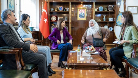 Eşbaşkan Bucak, vatandaşlarla bir araya geldi