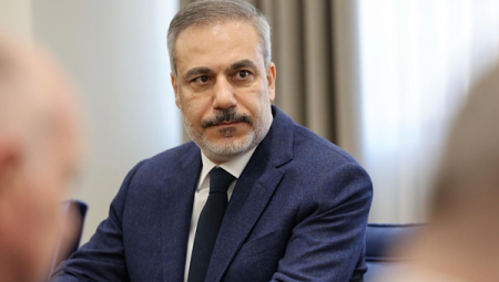 Fidan, KKTC Başbakanı Üstel ile temas kurdu