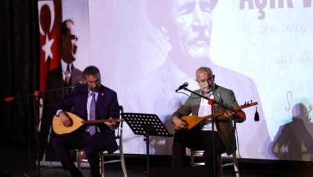 Gemlik’te Aşık Veysel anısına konser düzenlendi