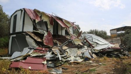 Gölyazı’da izinsiz yapılar kontrollü şekilde yıkıldı