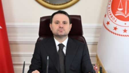 Gürlek: Avukatlar adaletin en köklü teminatıdır