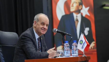 İlker Başbuğ Bakırköylülerle temas kurdu