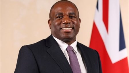 İngiltere Başbakan Yardımcısı Lammy’den Stephen Lawrence’ı anma mesajı