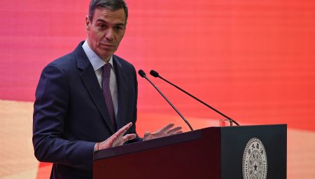 İspanya Başbakanı: Sıfır toplamlı oyuna düşkün olanlar uyanmalı