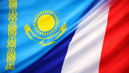 İssetov, Fransız Senatosu heyeti ile bir araya geldi