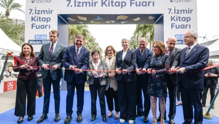 İZKİTAP, kapılarını açtı