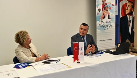 İzmir Bornova’da muhtarlar ve STK’lar aynı masada temas kurdu