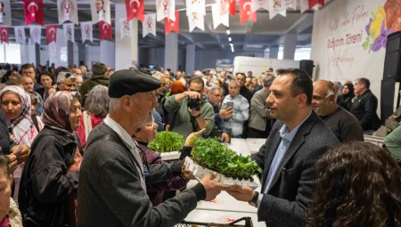 İzmir Bornova’da toprağa can, üreticiye yardım