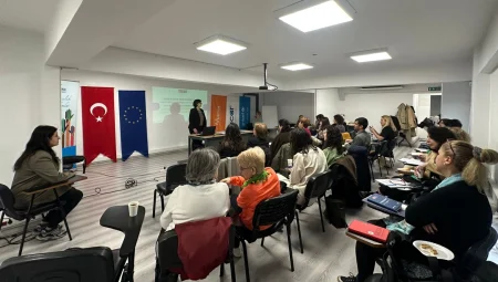 İzmir Konak’ta carpici gelisme: ‘Yarının Yetişkinleri’ Çalıştayı