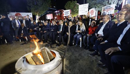 İzmir Meslek Fabrikası önünde nöbet eylemi sürüyor