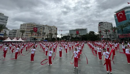 İzmir’de 23 Nisan coşkusu