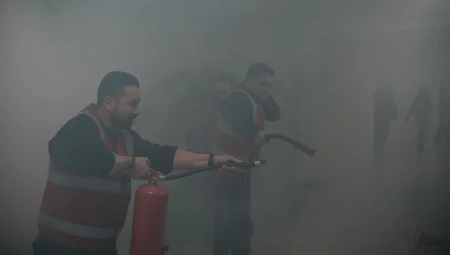 İzmir’de afetlere karşı tam hazırlık… Tatbikat gerçeği aratmadı