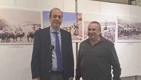 İzmirli koleksiyoner Mert Rüstem’den Yunanistan’da dördüncü sergi Atina’da