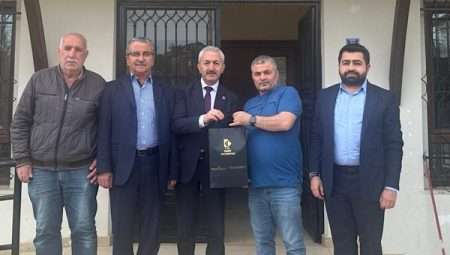 İzmit Belediyesi heyeti, muhtarları bir araya geldi