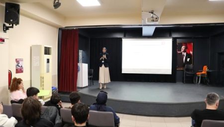 İzmit’te öğrencilere obezite farkındalığı semineri düzenlendi