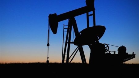 Jeopolitik belirsizlikler nedeniyle petrol fiyatları haftaya yükselişle devreye girdi